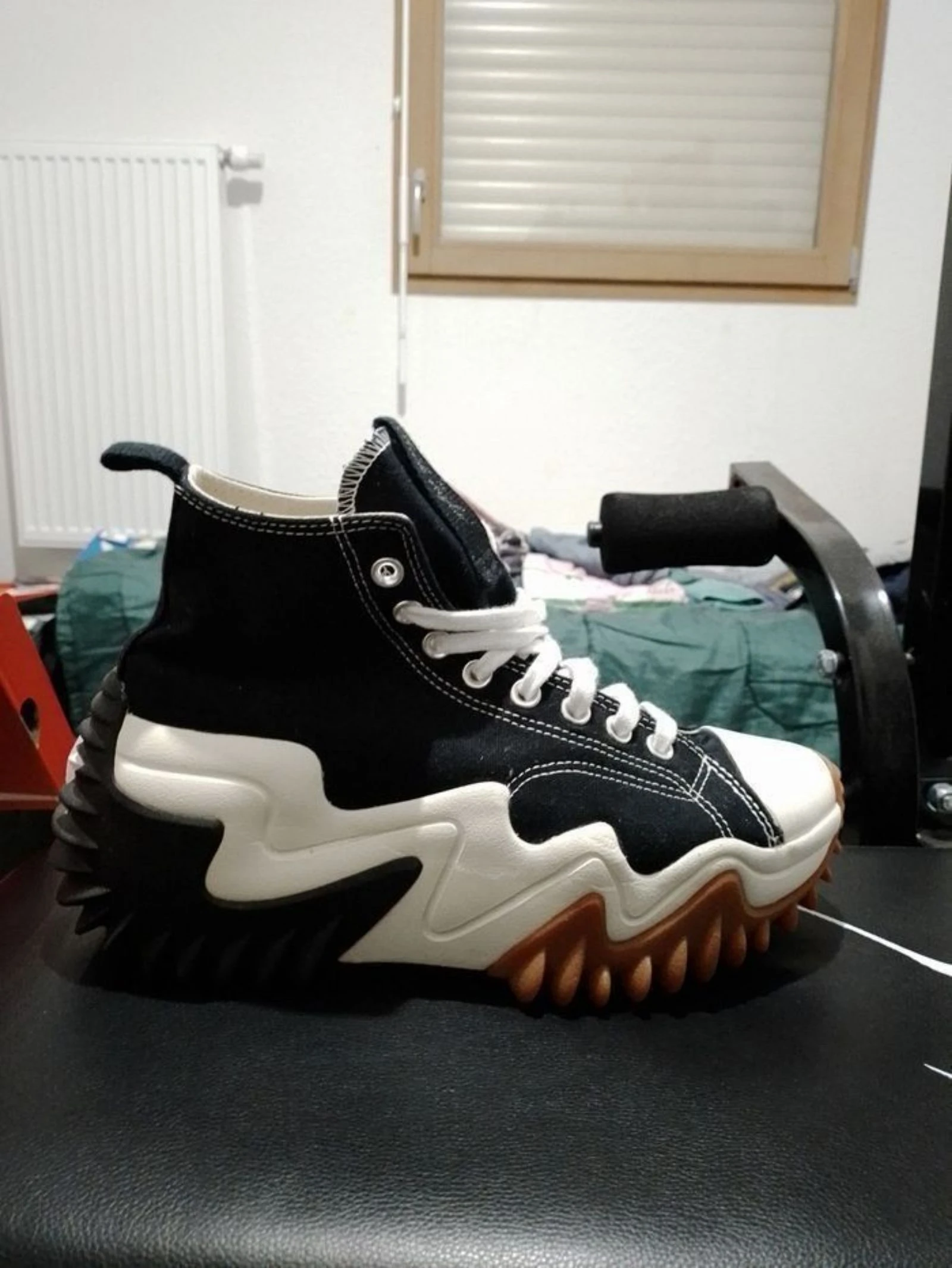 Converse – photo 2